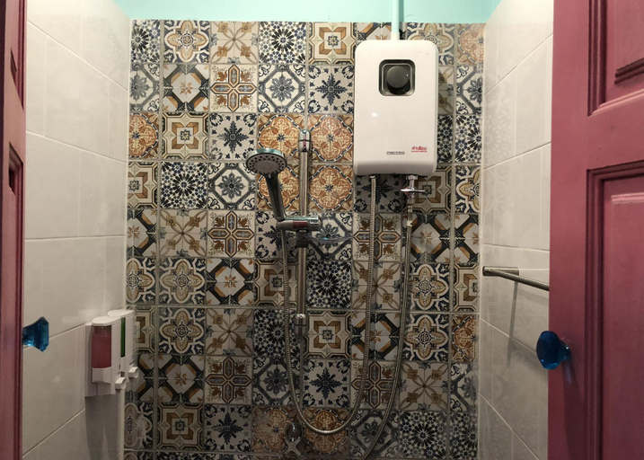 Bathroom 4
