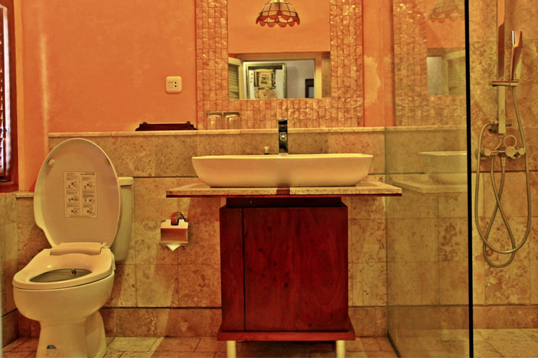 Bathroom 9