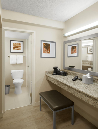 Bathroom 19