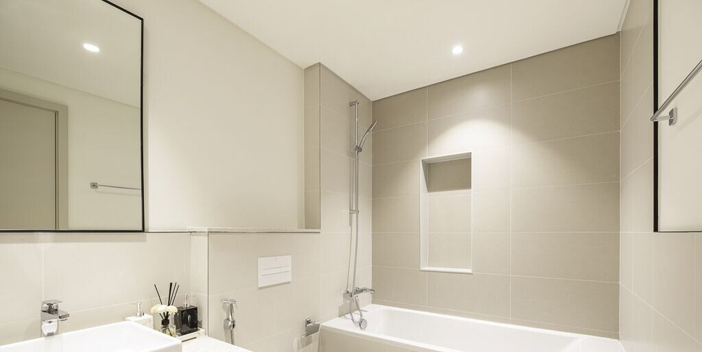 Bathroom 3, LUX The Marina Vista Beachfront Suite 3, Dubai