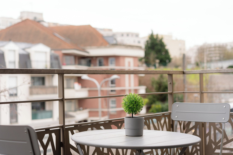 Others 5, Appartement Spacieux a Chatillon, Hauts-de-Seine