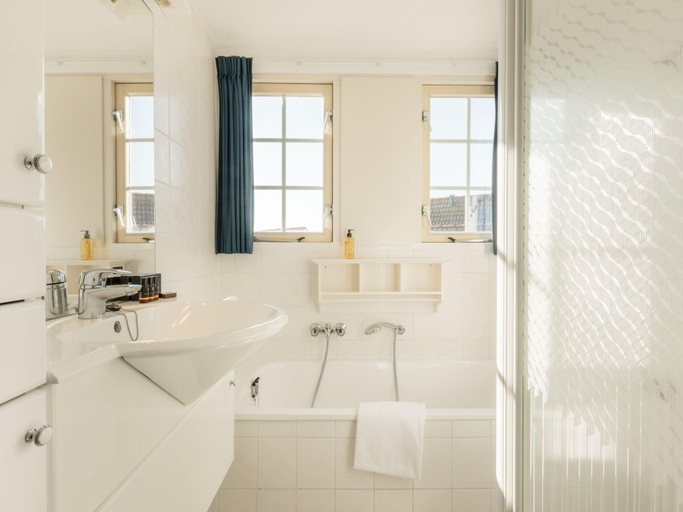 Bathroom 3, Villa in Domburg near North Sea Beach, Veere