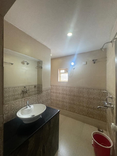Bathroom 4, Vihaan Inn Guest House, North Goa