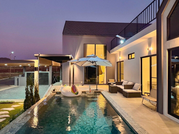 WildWildWest Pool Villa Khaoyai, Pak Chong