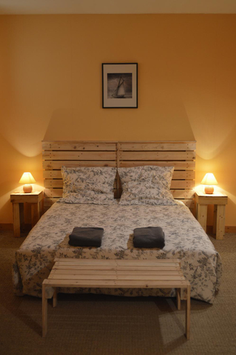 Others 4, Le Domaine, Ille-et-Vilaine