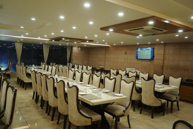 Business Facilities, The gorbandh palace, Bharuch