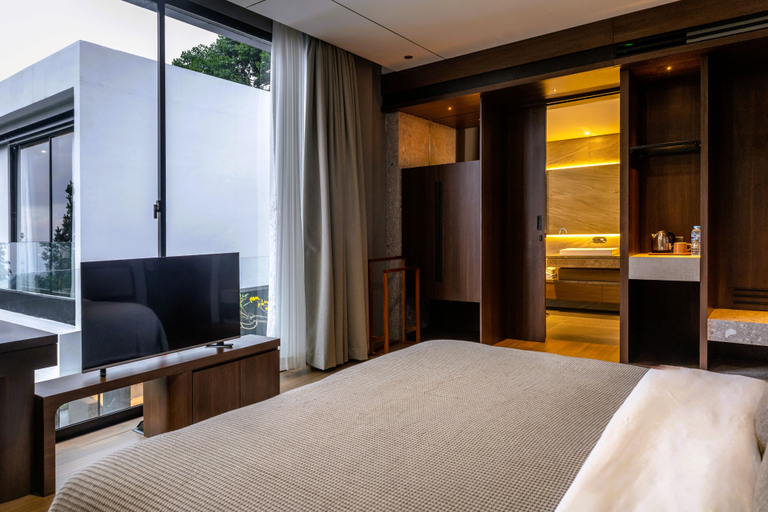 Bedroom 3, Bugenvilla Bandung, 4BR, Heated Swimming Pool, Bandung