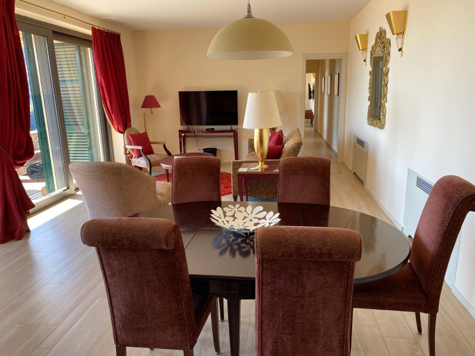 Dining Room 11