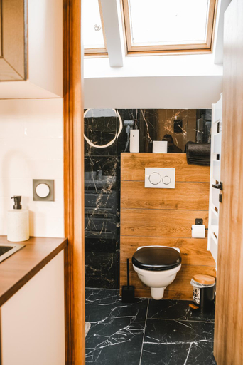Bathroom 5, Normandy Etretat, Seine-Maritime