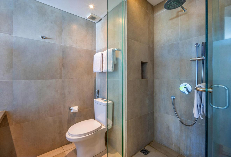 Bathroom 7