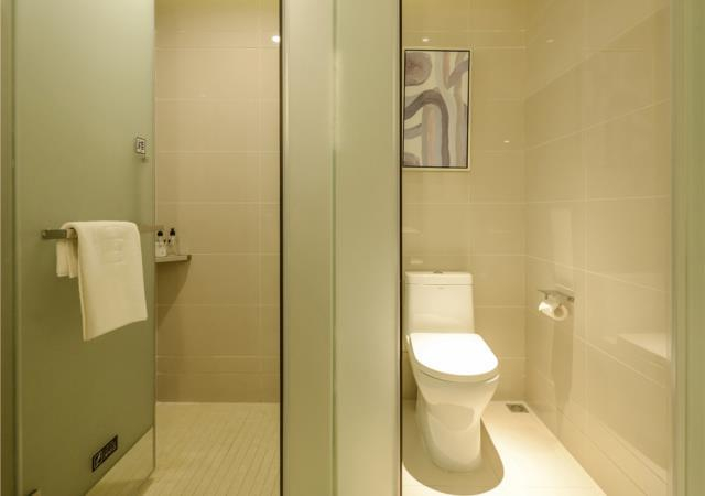 Bathroom 3, Echarm Hotel Guizhou Xingyi Jushan Avenue, Qianxinan Buyei and Miao