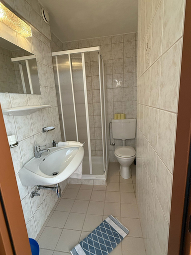 Bathroom 3, Pension Plattenhof, Innsbruck Land