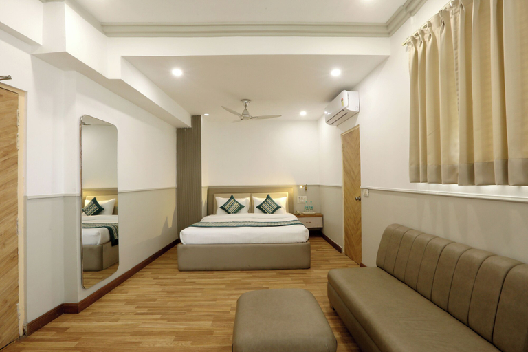 Bedroom 3, Hotel Emerald Suites & Banquet, Gautam Buddha Nagar