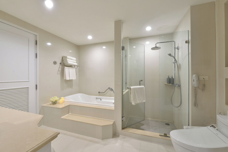 Bathroom 20