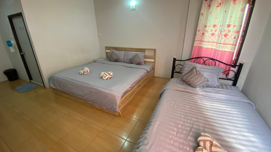 Bedroom 12