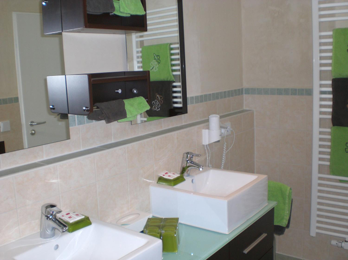 Bathroom, Hotel Restaurant Hausberg Garmisch-Partenkirchen, Garmisch-Partenkirchen
