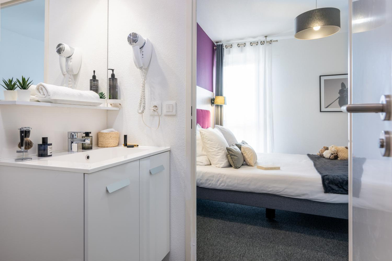 Bedroom 3, Nemea Apparthotel Stadium, Gironde