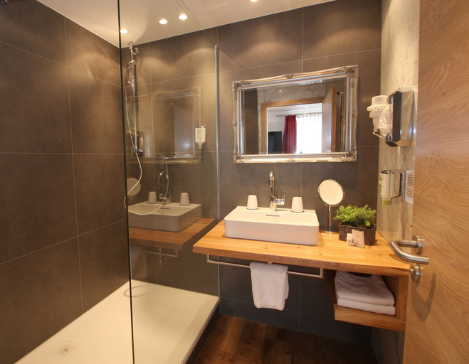 Bathroom 4, Altstadt-Hotel Passau, Passau