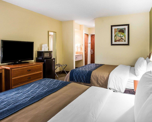 Bedroom 3, Quality Inn Darien-North Brunswick, McIntosh