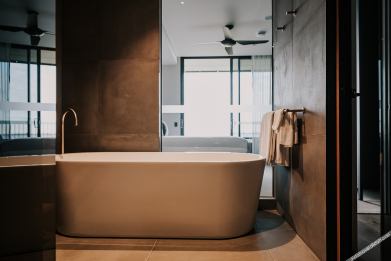 Bathroom 5, The Sebel Yarrawonga Silverwoods, Moira - East