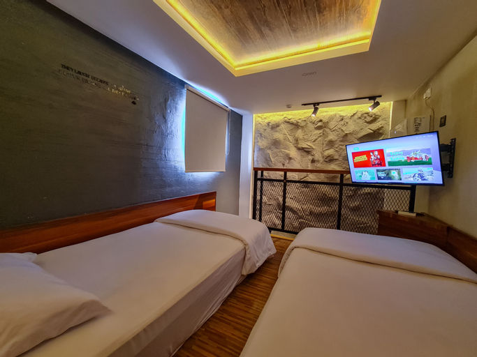 Bedroom 12
