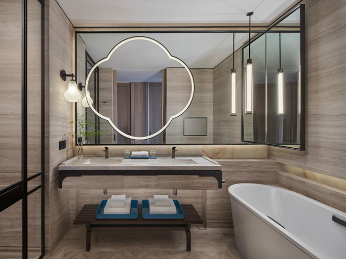 Bathroom 10