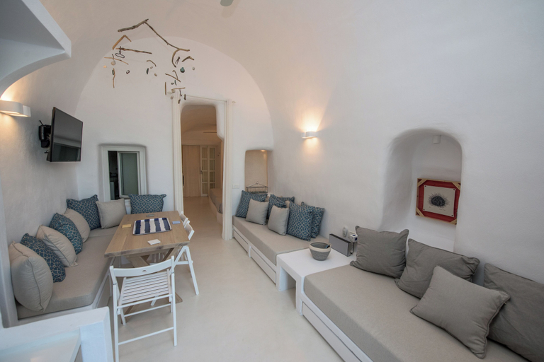 Others 5, Cave Villa Valente, South Aegean