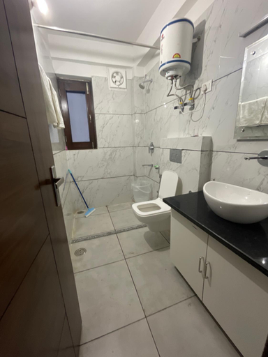 Bathroom 4, The Ivory Pine, Shimla