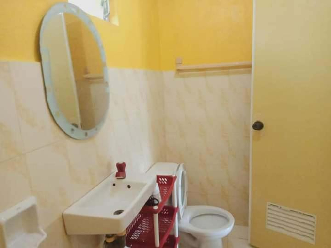 Bathroom 3, Malapascua Hideaway Resort, Daanbantayan