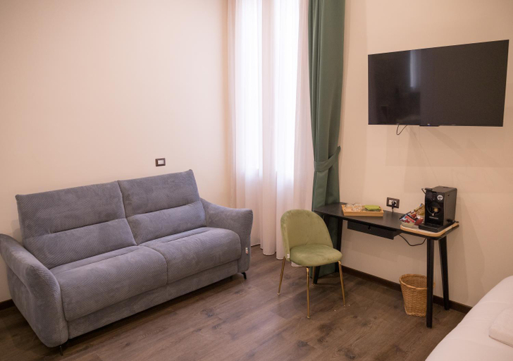 Others 3, Saragozza Residence, Bologna