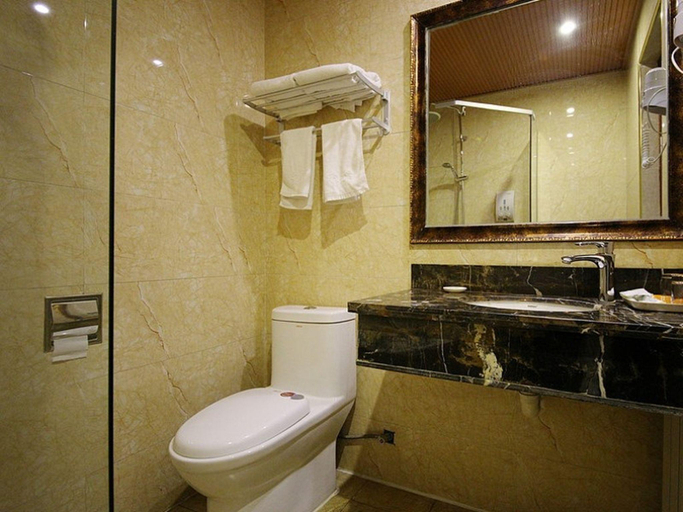Bathroom 4, GreenTree Hotel (Lanzhou Railway Station Subway Station), Lanzhou