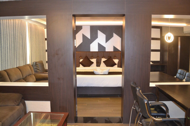 Bedroom 3, Hotel Free Birds, Tiruchirappalli