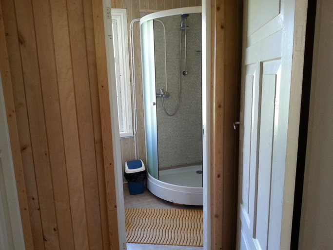 Others 5, Katri Guesthouse, Pühalepa