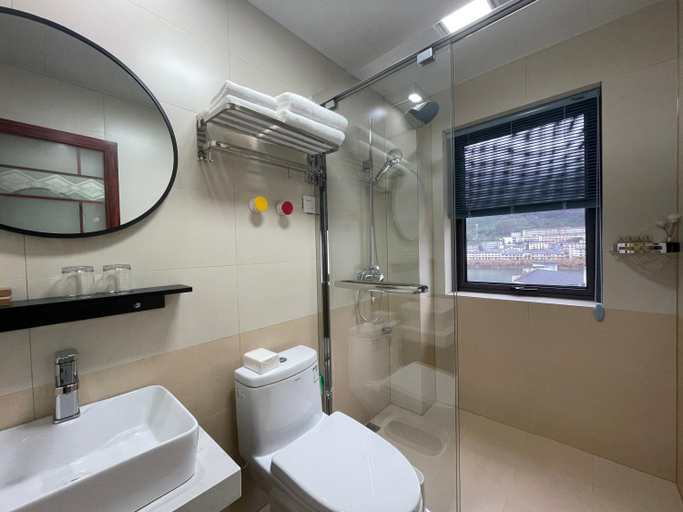 Bathroom 5