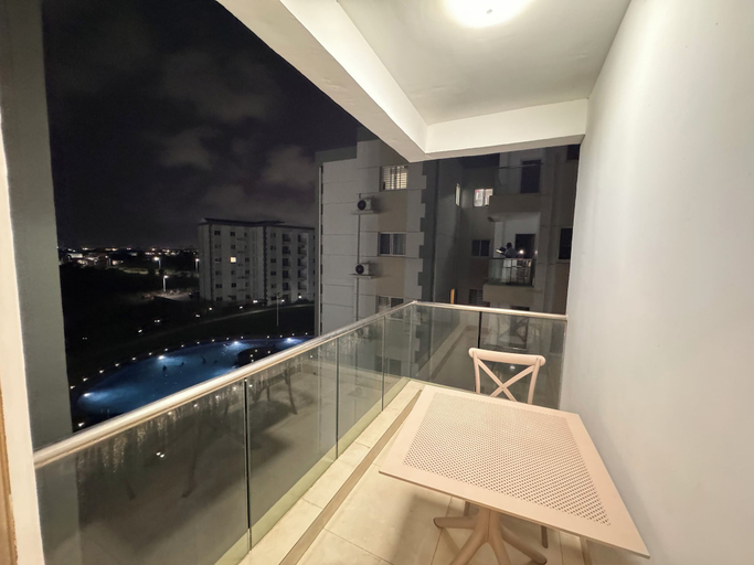 Sport & Beauty 3, The 401 Apartment, Tema