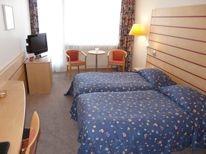 Bedroom 6