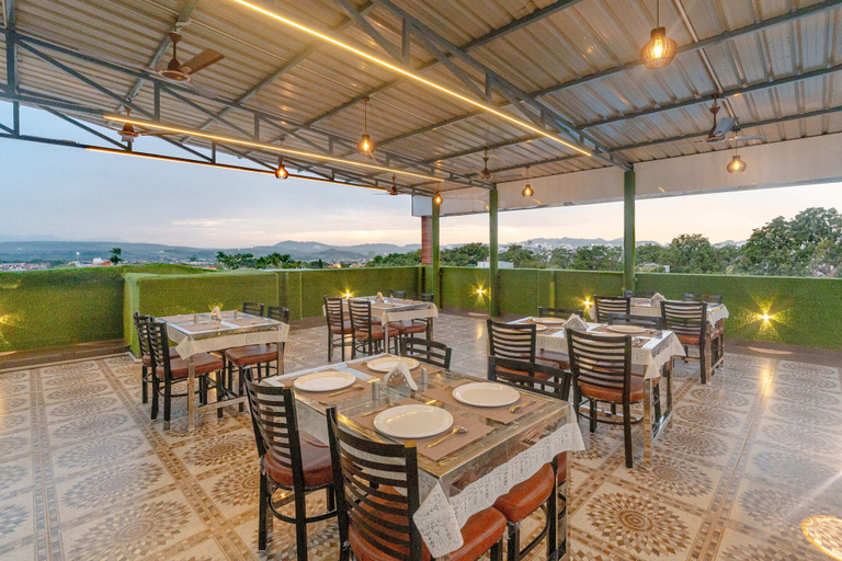 Food & Drinks 2, One Earth Ganga Stone, Dehradun