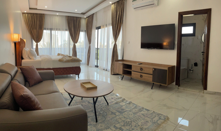 Others 5, Bi Hotel SARL, Dakar
