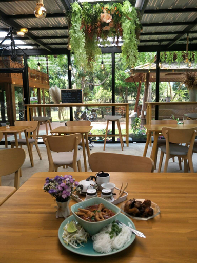Food & Drinks 4, Bamboo Grove Chiang Mai, Mae Taeng