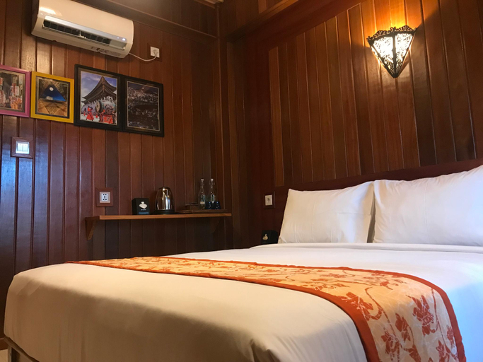 Bedroom 8