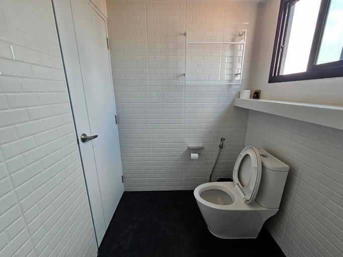 Bathroom 8