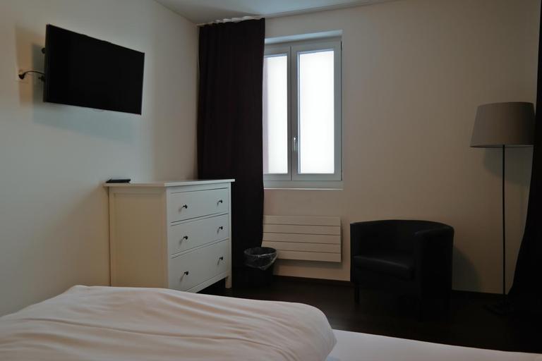 Bedroom 6