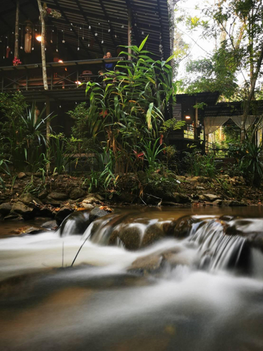 Baan Rabiang Nam, Chiang Dao