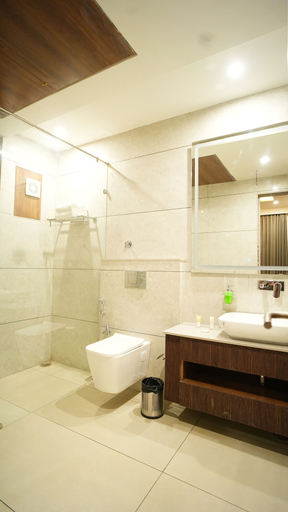 Bathroom 4, Enrise By Sayaji Vidisha, Vidisha