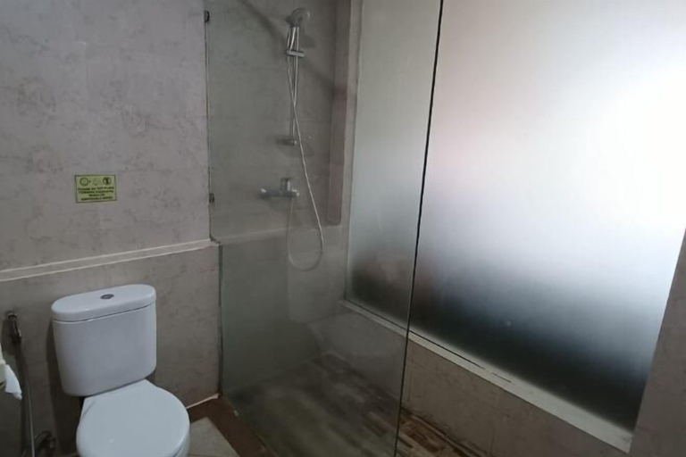 Bathroom 30