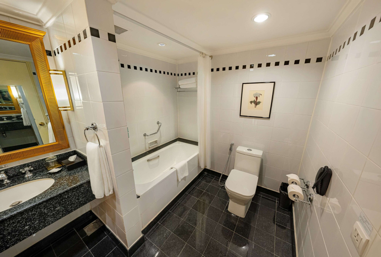 Bathroom 4