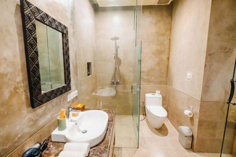 Bathroom 22