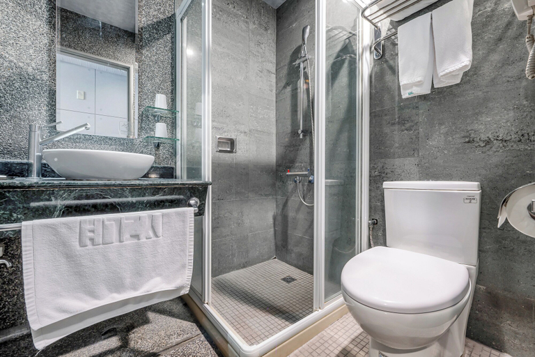 Bathroom 5, CHECK inn Express Taichung Feng Chia, Taichung