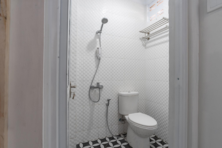 Bathroom 7