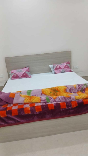 Bedroom 3, HK Jaiswal Sabha Kumbh Guest House, Kaushambi